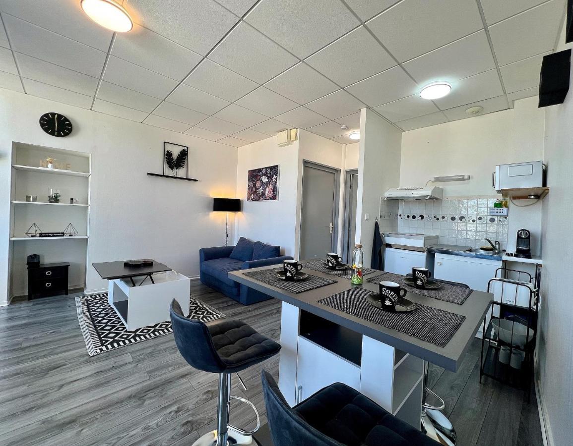Le Myvi - Wifi - Hyper Centre Cognac Appartement Buitenkant foto